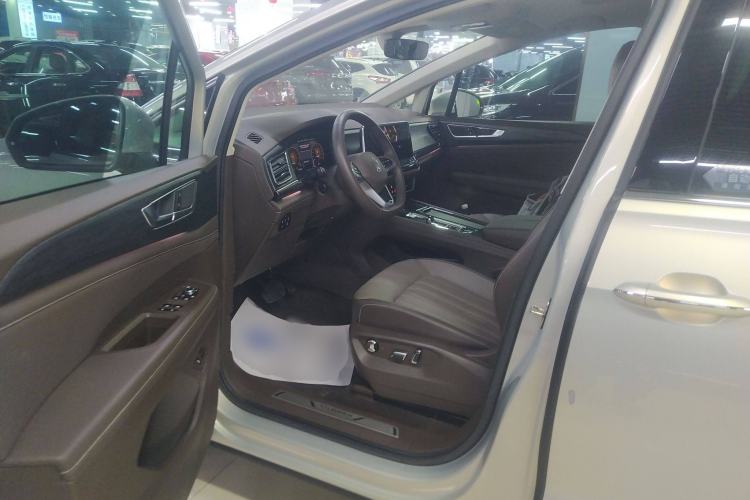 Used Volkswagen Viloran 2024 330TSI Luxury Edition Driver Seat