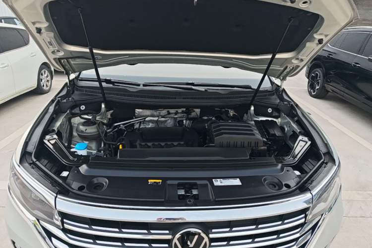 Used Volkswagen Viloran 2024 380TSI Premium Edition Engine Bay