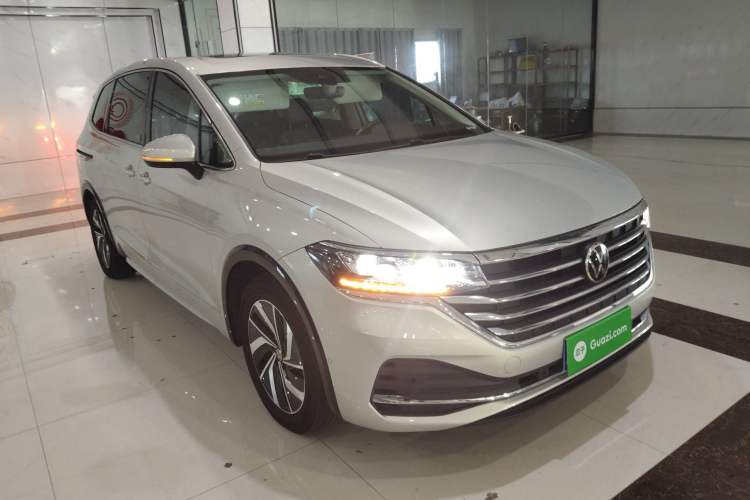 Used Volkswagen Viloran 2024 330TSI Luxury Edition Exterior 2