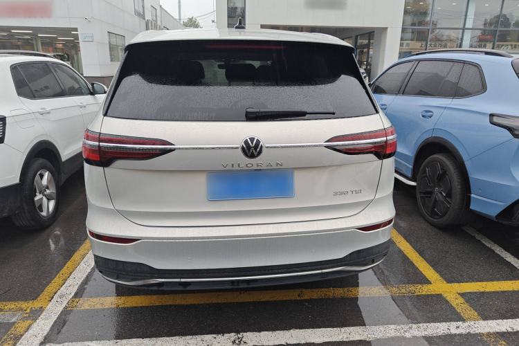 Used Volkswagen Viloran 2024 330TSI Luxury Edition Exterior 4