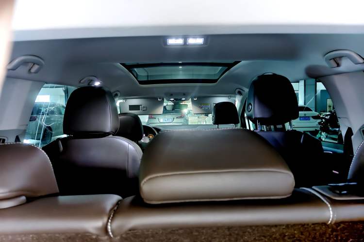 Used Volkswagen Viloran 2024 330TSI Luxury Edition Headliner