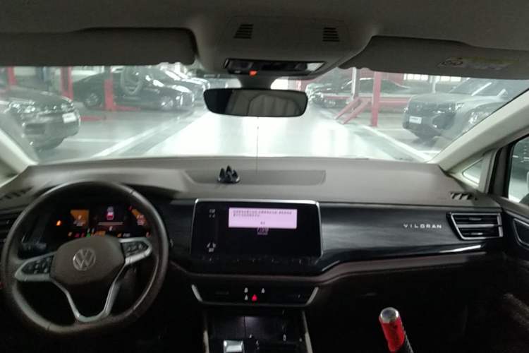 Used Volkswagen Viloran 2024 330TSI Luxury Edition Headliner