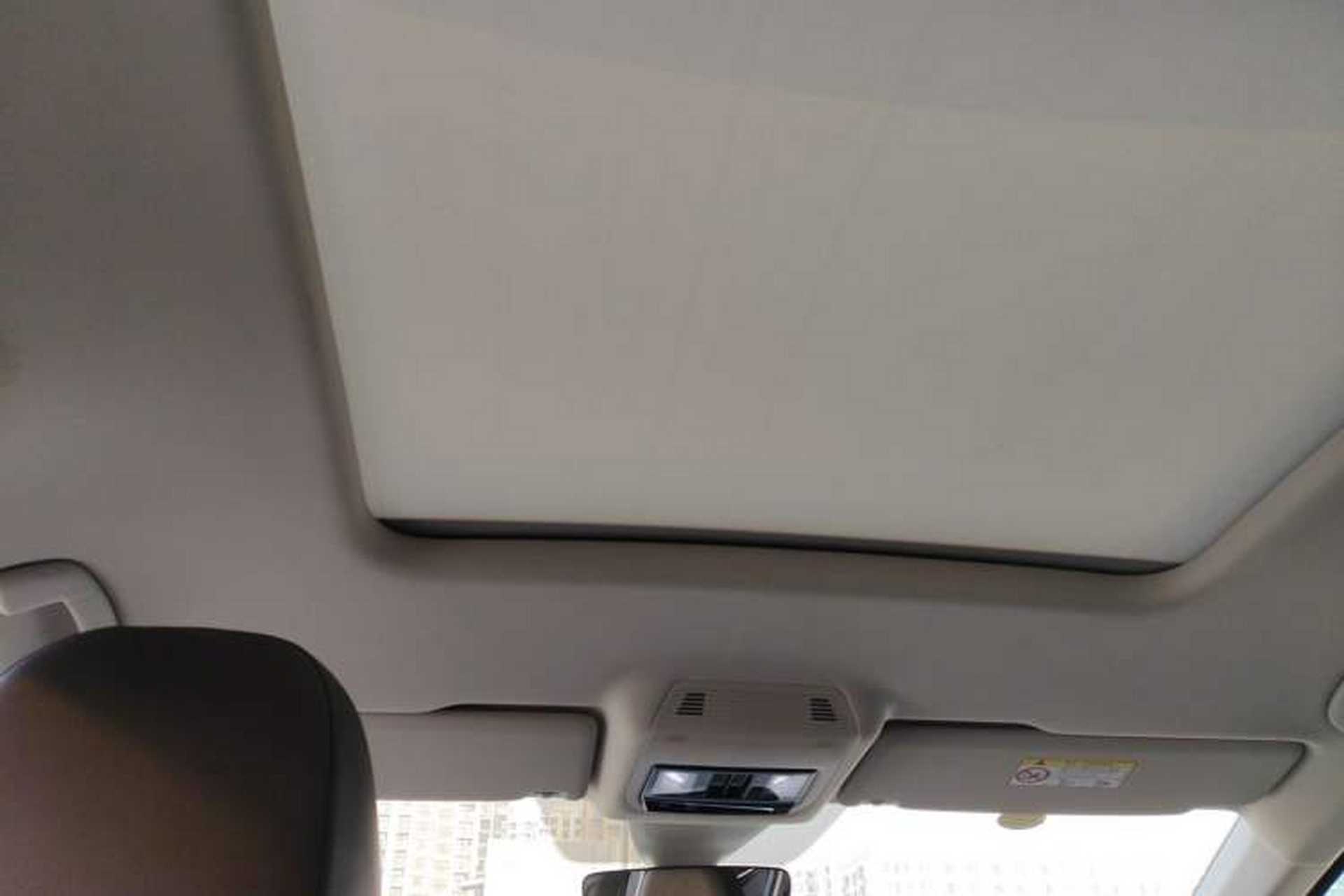 Used Volkswagen Viloran 2024 330TSI Luxury Edition Headliner