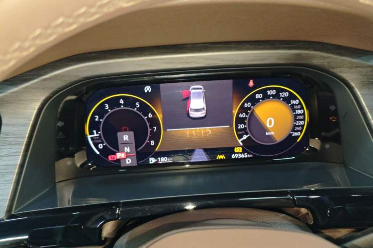 Used Volkswagen Viloran 2024 330TSI Luxury Edition Instrument Cluster