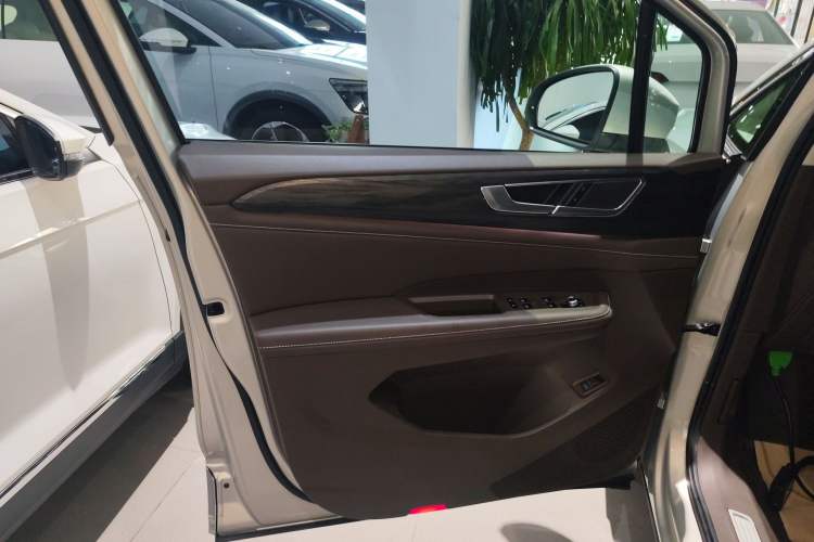 Used Volkswagen Viloran 2024 330TSI Luxury Edition Left Front Door Interior