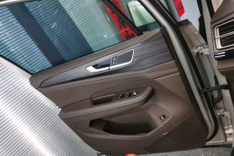 Used Volkswagen Viloran 2024 330TSI Luxury Edition Left Front Door Interior