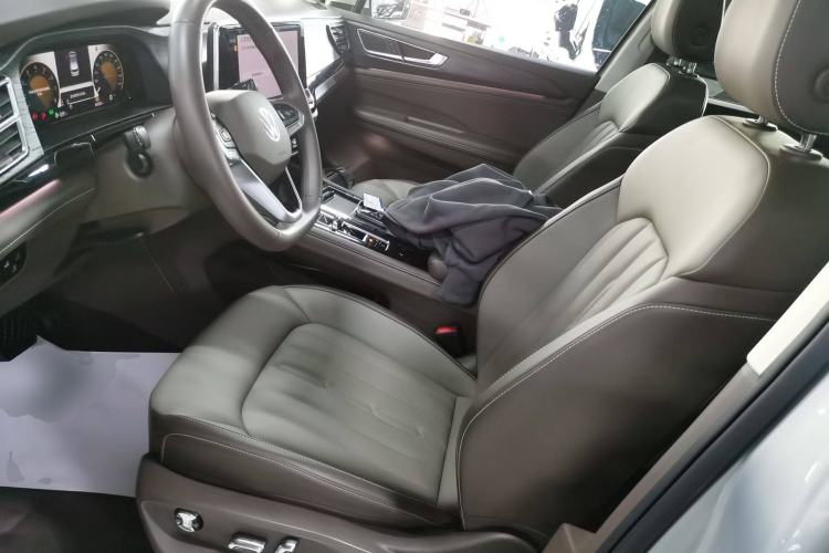 Used Volkswagen Viloran 2024 330TSI Luxury Edition Left Front Seat