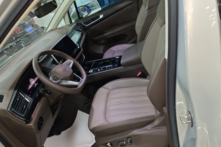Used Volkswagen Viloran 2024 330TSI Luxury Edition Left Front Seat