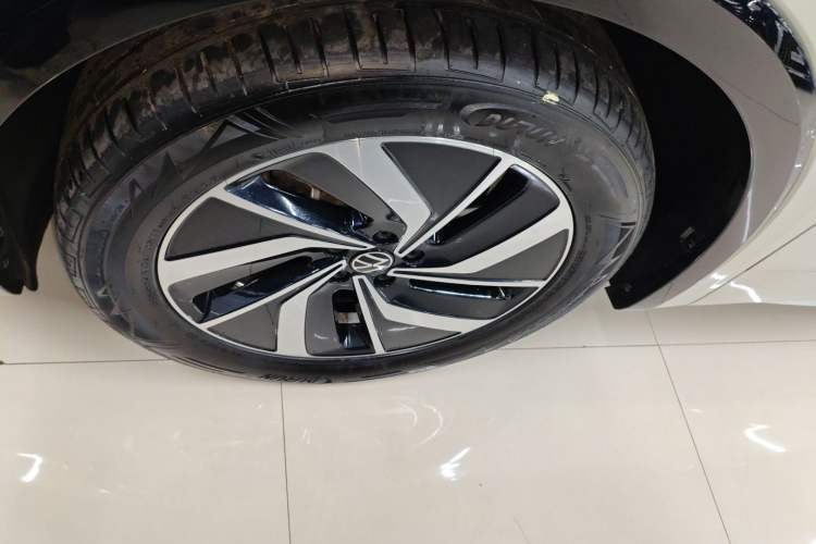 Used Volkswagen Viloran 2024 330TSI Luxury Edition Left Front Wheel Hub