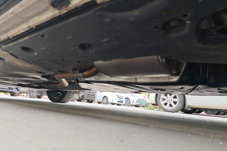 Used Volkswagen Viloran 2024 380TSI Premium Edition Left Side Sill
