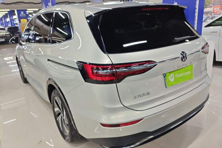 Used Volkswagen Viloran 2024 330TSI Luxury Edition Rear Left 45 Deg