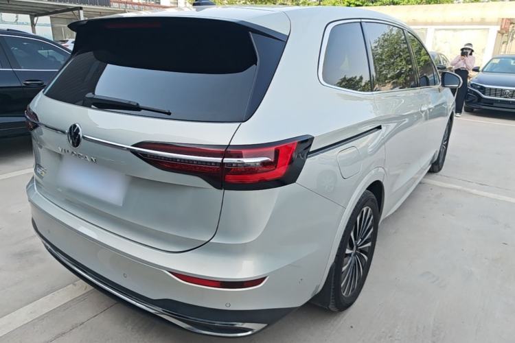 Used Volkswagen Viloran 2024 380TSI Premium Edition Rear Right 45 Deg
