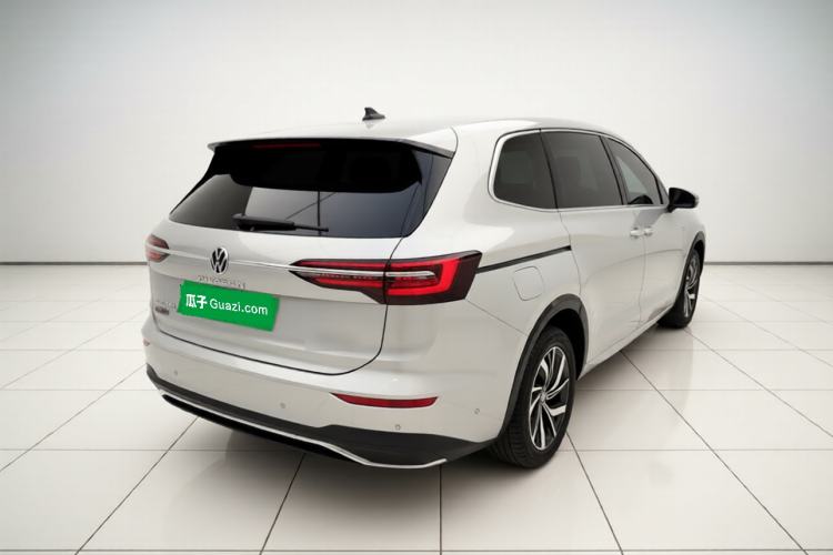 Used Volkswagen Viloran 2024 330TSI Luxury Edition Rear Right 45 Deg