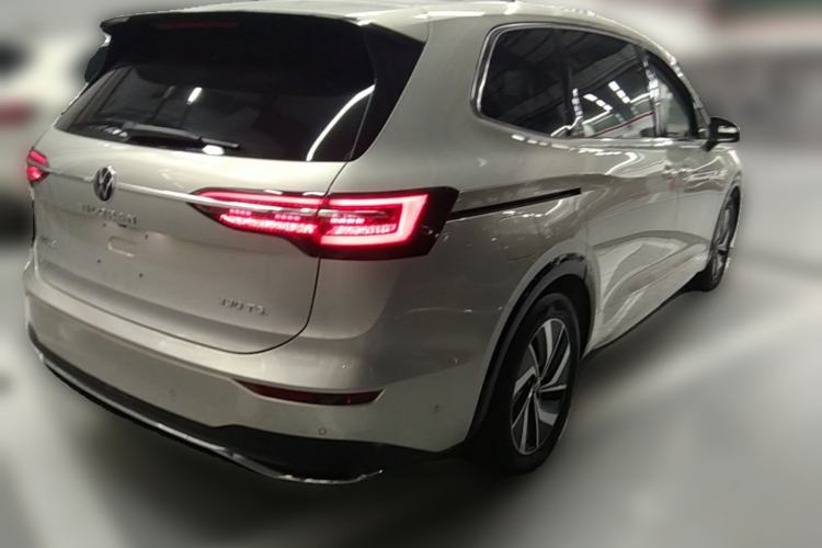 Used Volkswagen Viloran 2024 330TSI Luxury Edition Rear Right 45 Deg