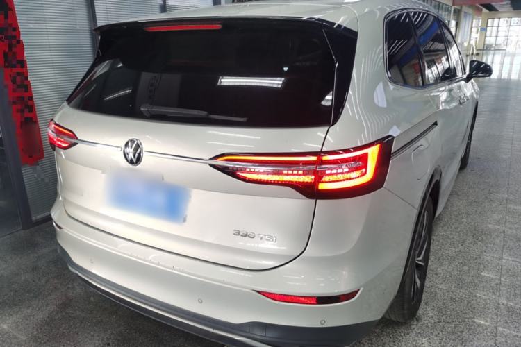 Used Volkswagen Viloran 2024 330TSI Luxury Edition Rear Right 45 Deg