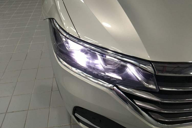 Used Volkswagen Viloran 2024 330TSI Luxury Edition Right Front Headlight