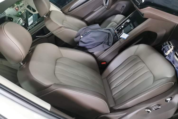 Used Volkswagen Viloran 2024 330TSI Luxury Edition Right Front Seat