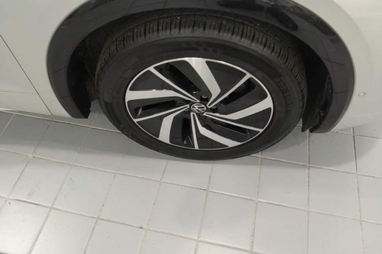 Used Volkswagen Viloran 2024 330TSI Luxury Edition Right Front Wheel Hub