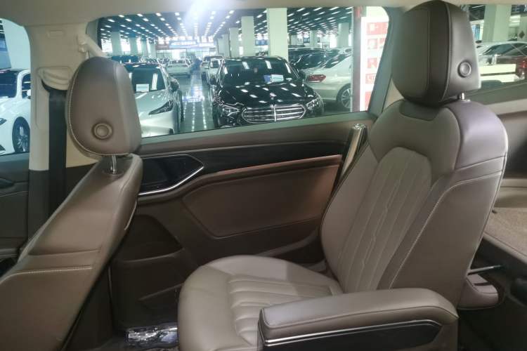 Used Volkswagen Viloran 2024 330TSI Luxury Edition Right Rear Door Interior