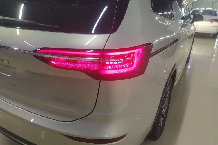 Used Volkswagen Viloran 2024 330TSI Luxury Edition Right Rear Taillight