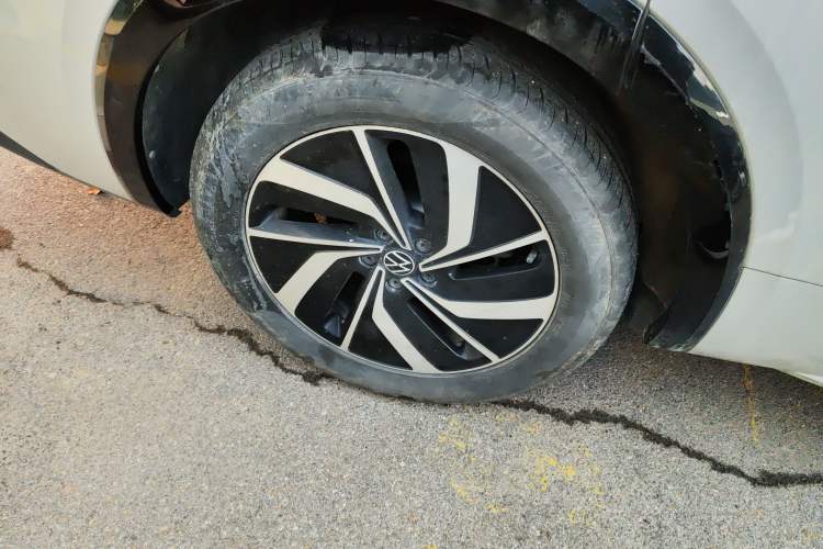 Used Volkswagen Viloran 2024 330TSI Luxury Edition Right Rear Wheel Hub