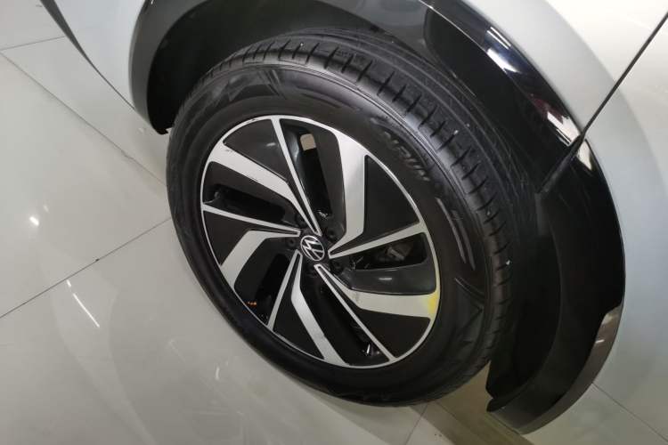 Used Volkswagen Viloran 2024 330TSI Luxury Edition Right Rear Wheel Hub