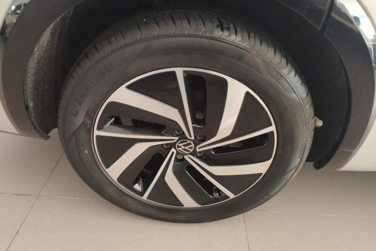Used Volkswagen Viloran 2024 330TSI Luxury Edition Right Rear Wheel Hub