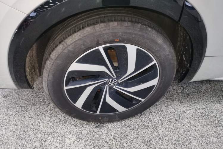 Used Volkswagen Viloran 2024 330TSI Luxury Edition Right Rear Wheel Hub