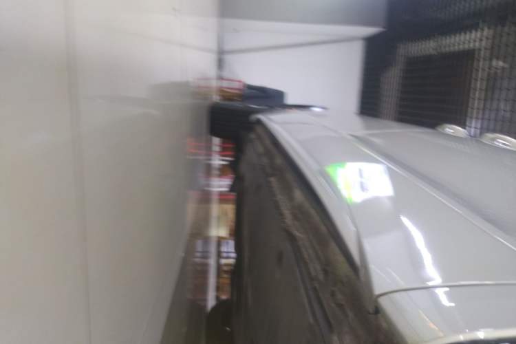 Used Volkswagen Viloran 2024 330TSI Luxury Edition Right Side Sill