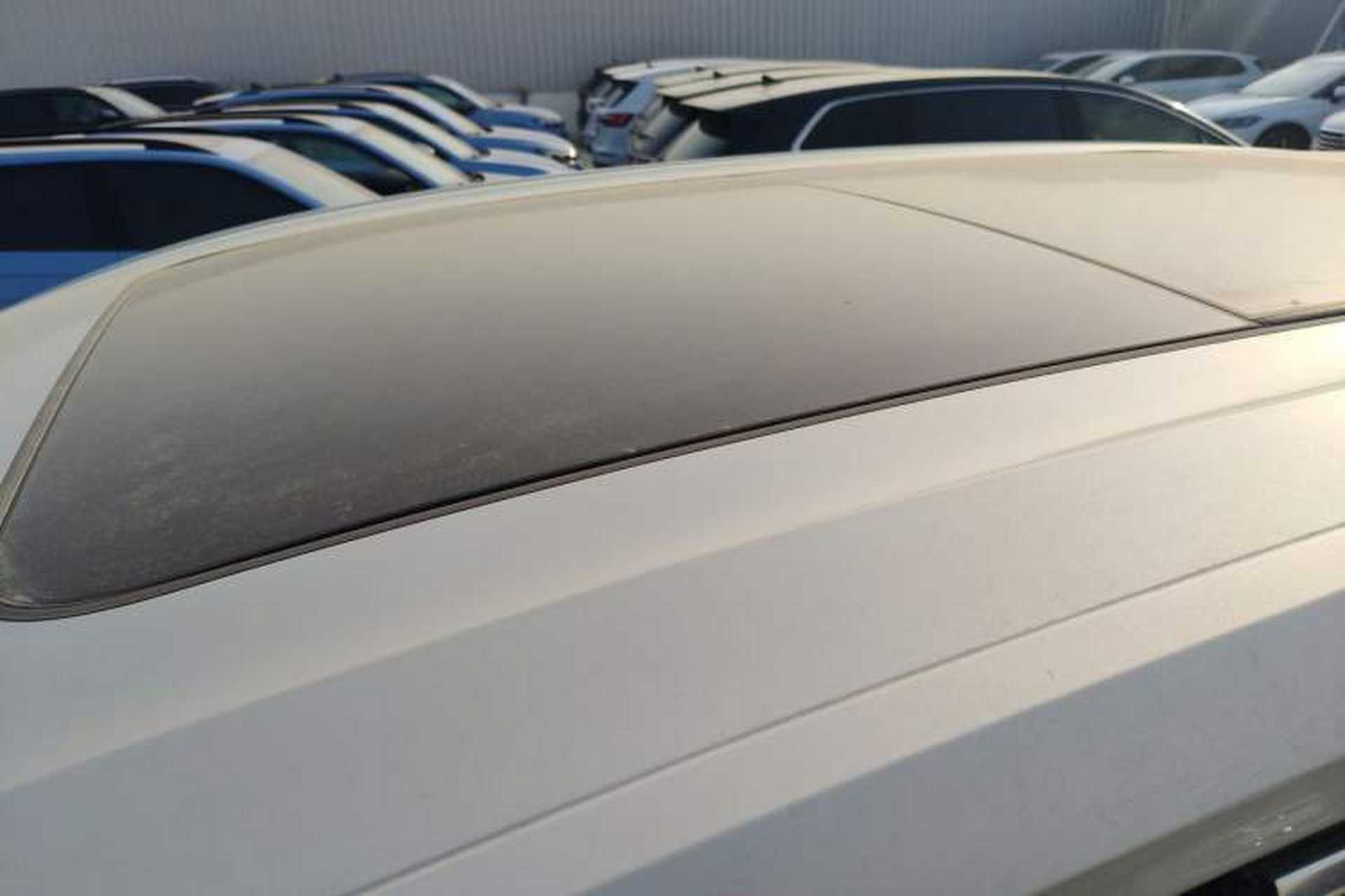 Used Volkswagen Viloran 2024 330TSI Luxury Edition Roof