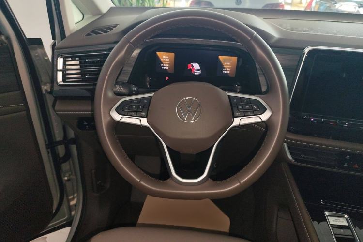 Used Volkswagen Viloran 2024 330TSI Luxury Edition Steering Wheel