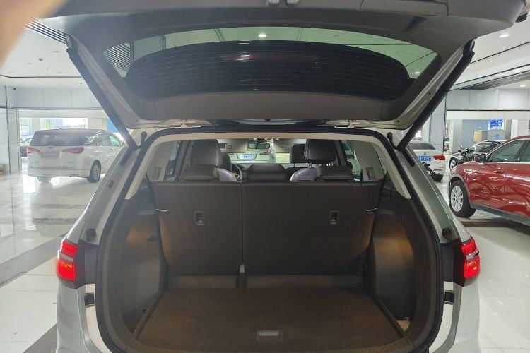 Used Volkswagen Viloran 2024 330TSI Luxury Edition Trunk