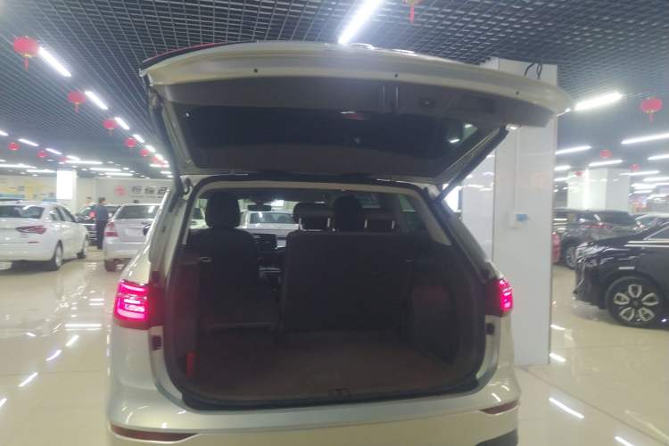 Used Volkswagen Viloran 2024 330TSI Luxury Edition Trunk
