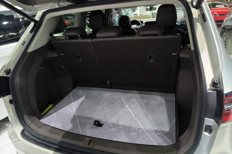 Used Volkswagen Viloran 2024 330TSI Luxury Edition Trunk