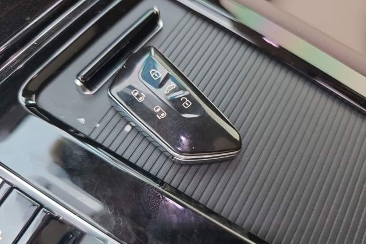 Used Volkswagen Viloran 2024 380TSI Premium Edition Vehicle Key