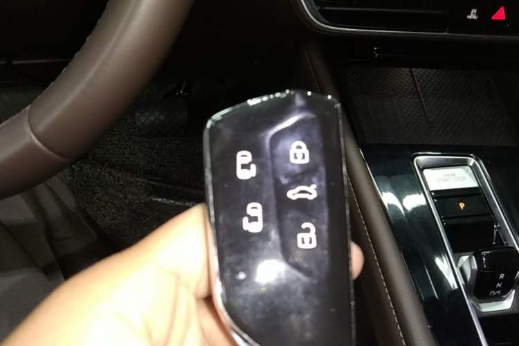Used Volkswagen Viloran 2024 330TSI Luxury Edition Vehicle Key