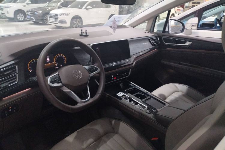 Used Volkswagen Viloran 2024 330TSI Luxury Edition Audio And AC Panel