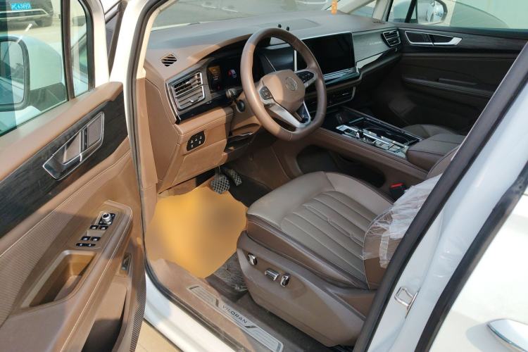 Used Volkswagen Viloran 2024 330TSI Luxury Edition Driver Seat