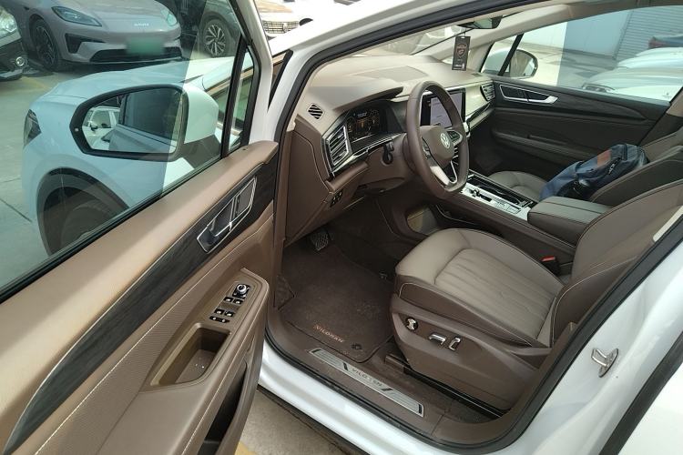 Used Volkswagen Viloran 2024 330TSI Luxury Edition Driver Seat