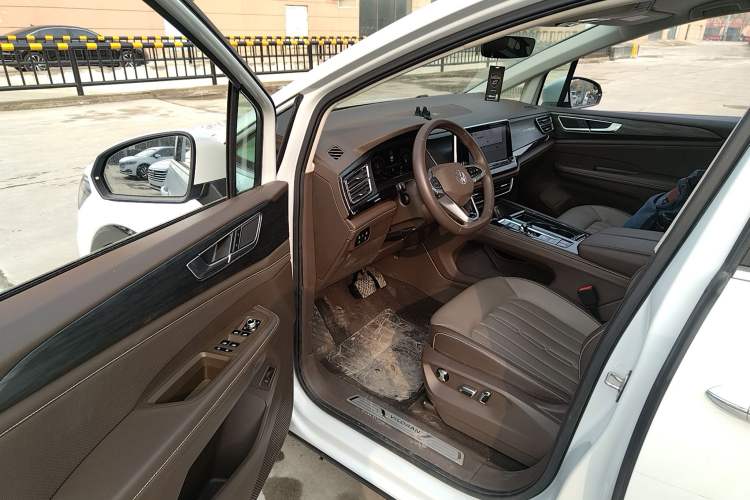 Used Volkswagen Viloran 2024 330TSI Luxury Edition Driver Seat