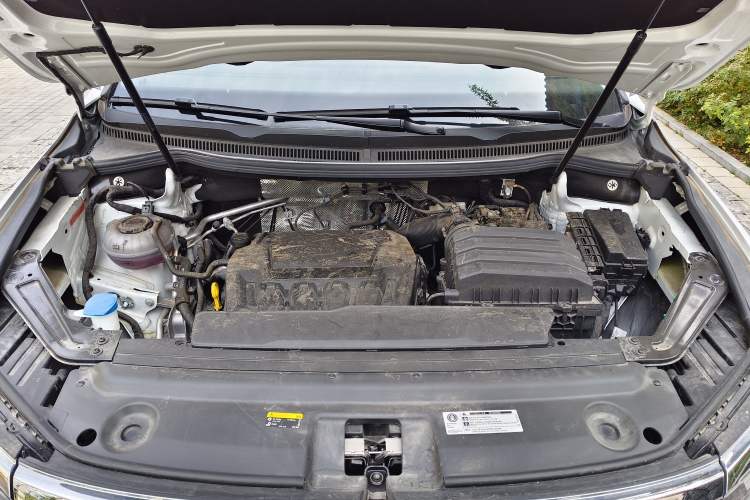 Used Volkswagen Viloran 2024 330TSI Business Edition Engine Bay