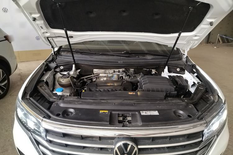 Used Volkswagen Viloran 2024 330TSI Luxury Edition Engine Bay