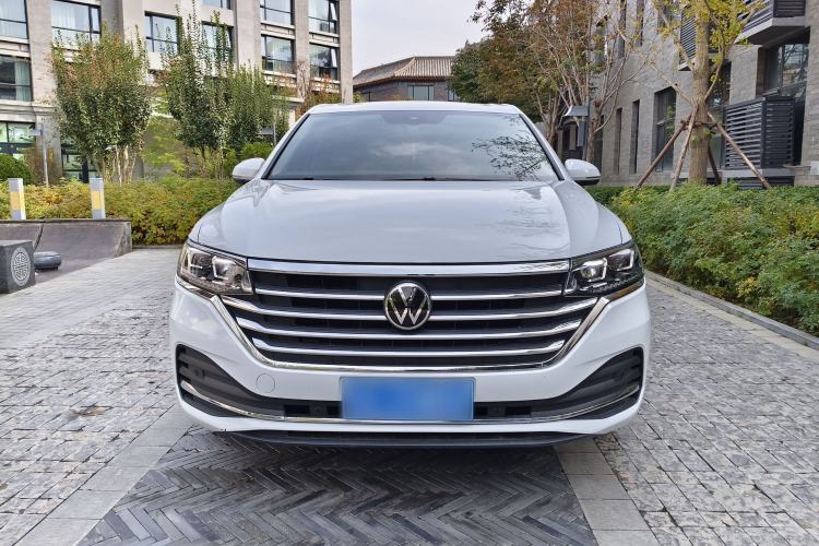 Used Volkswagen Viloran 2024 330TSI Business Edition Exterior 1