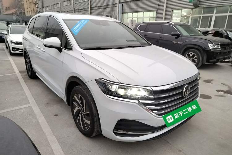 Used Volkswagen Viloran 2024 330TSI Luxury Edition Exterior 2