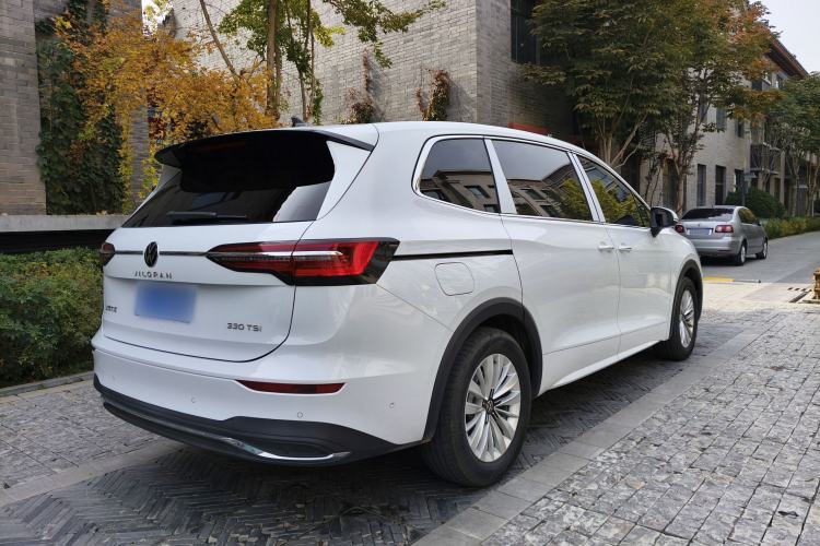 Used Volkswagen Viloran 2024 330TSI Business Edition Exterior 6