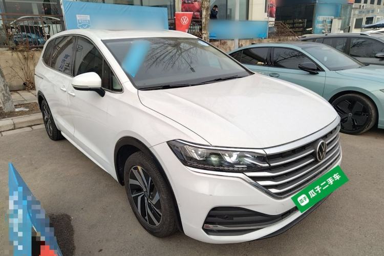 Used Volkswagen Viloran 2024 330TSI Luxury Edition Front Right 45 Deg