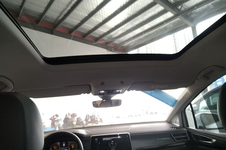Used Volkswagen Viloran 2024 330TSI Luxury Edition Headliner