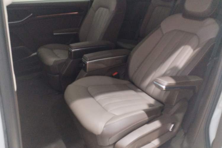 Used Volkswagen Viloran 2024 330TSI Luxury Edition Interior 1