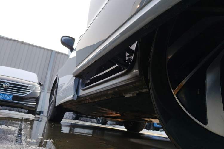 Used Volkswagen Viloran 2024 330TSI Luxury Edition Left Side Sill
