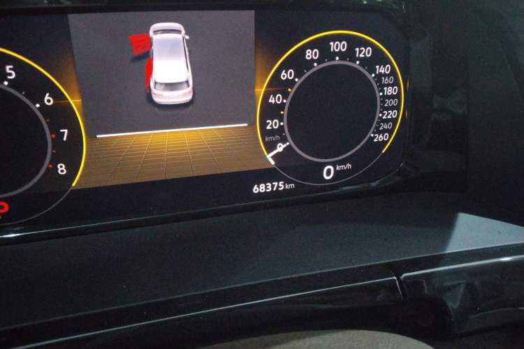 Used Volkswagen Viloran 2024 330TSI Luxury Edition Odometer Close Up